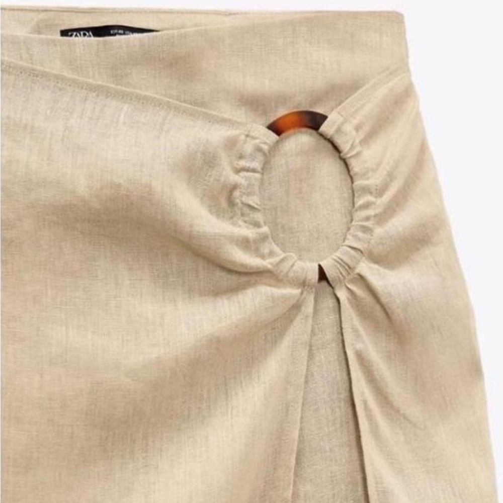 NWT/ Zara / Size XS / Elegant Beige Skirt with Ring Detail - Picture 2 of 10
